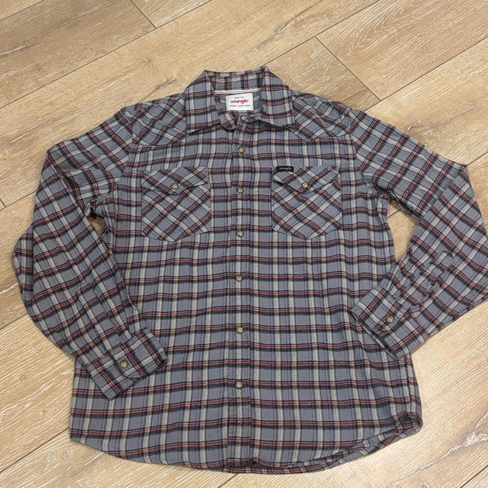 Wrangler Men’s Long Sleeve Plaid Western Snap Flannel Shirt - Small